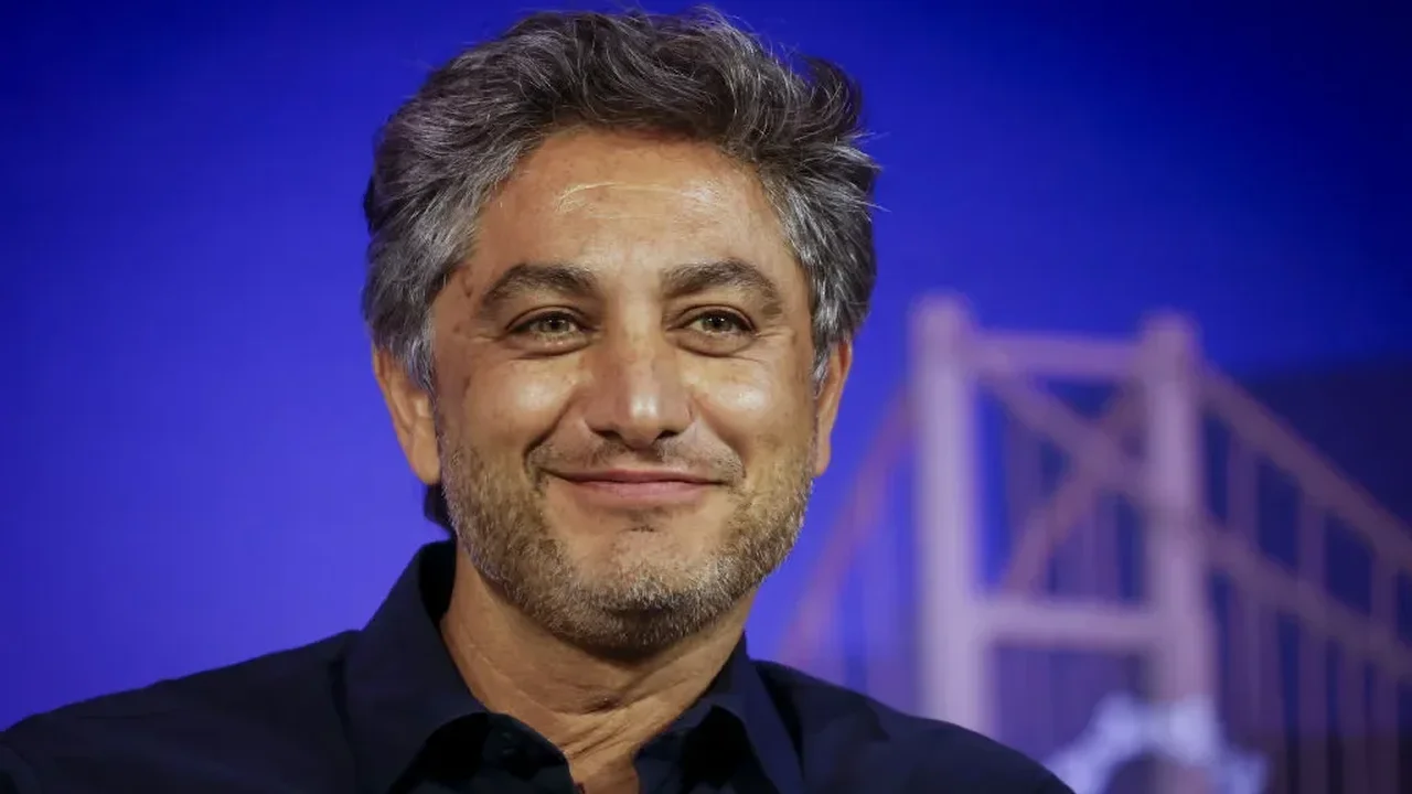 Valor Equity Partners Distributes SpaceX Shares to Investors