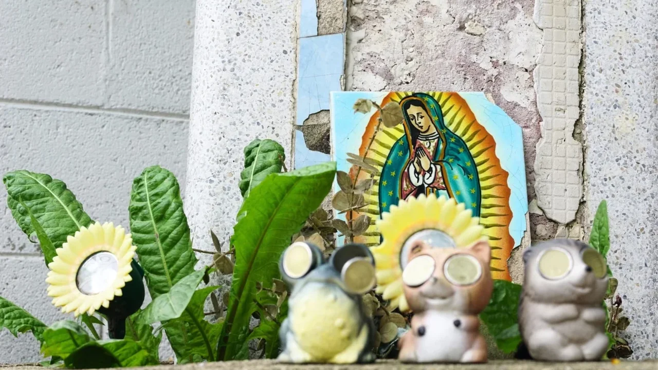 Chicago's Mexican-American Altars Create New Expressions of Home