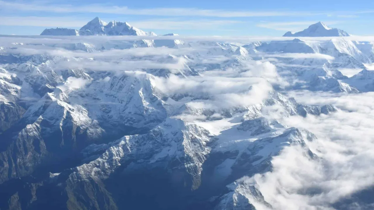Ancient Antarctic Supermountains May Have Shaped Earth's Early Animal Boom