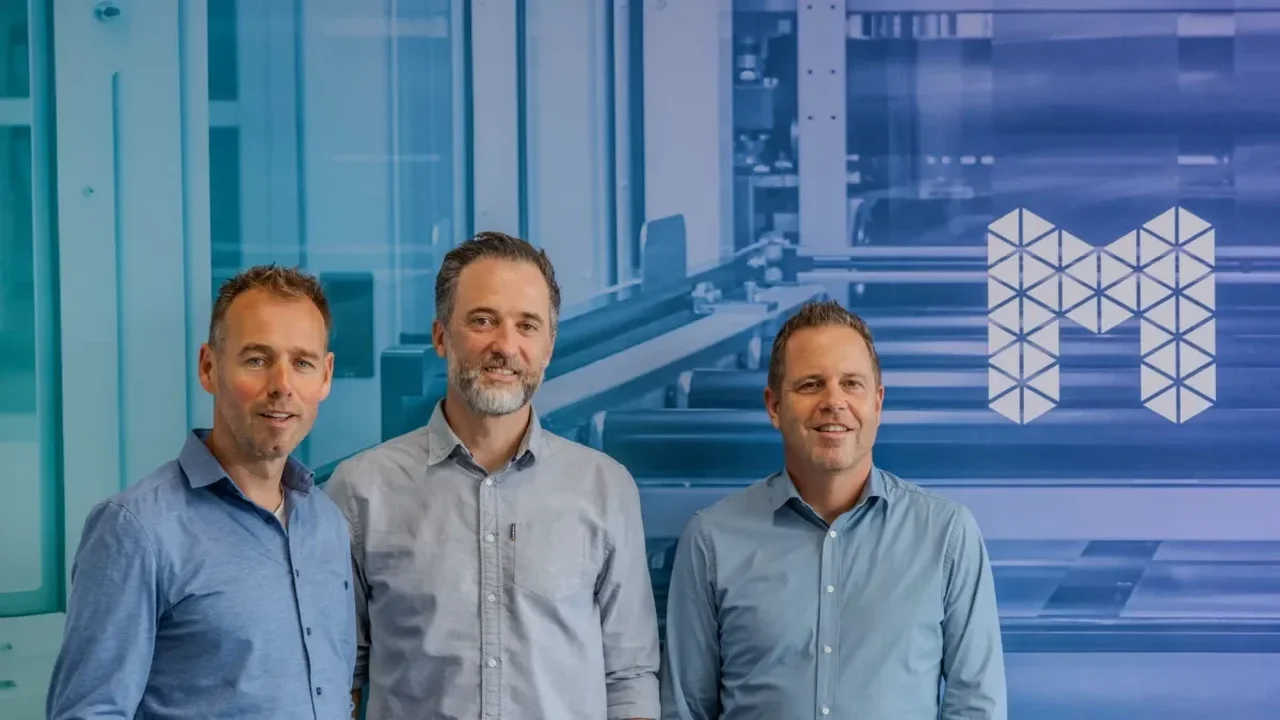 Morphotonics Secures €40M to Scale Smart Glasses and Data Center Optics