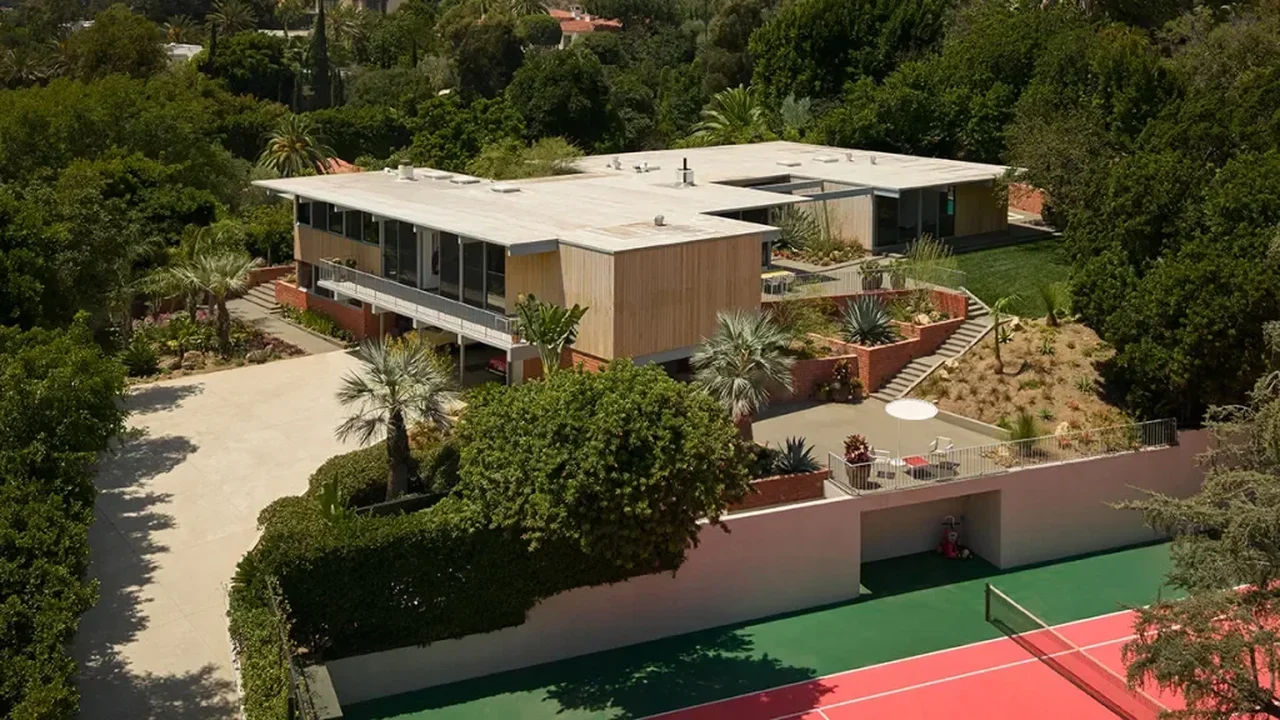 Benedikt Taschen'ın Restore Ettiği Beverly Hills Modernizmi 25 Milyon Dolara Satışta