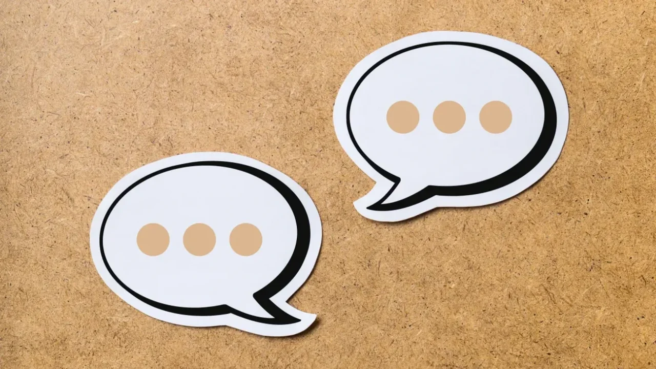 AI Assistants Move Into Text Messages, Turning Chats Into Everyday Command Centers