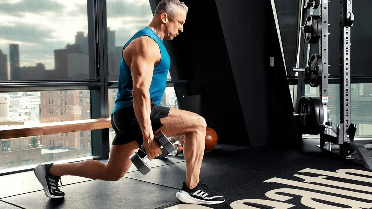 50 Yaş Sonrası Güç ve Denge İçin Dumbbell Split Squat Rehberi