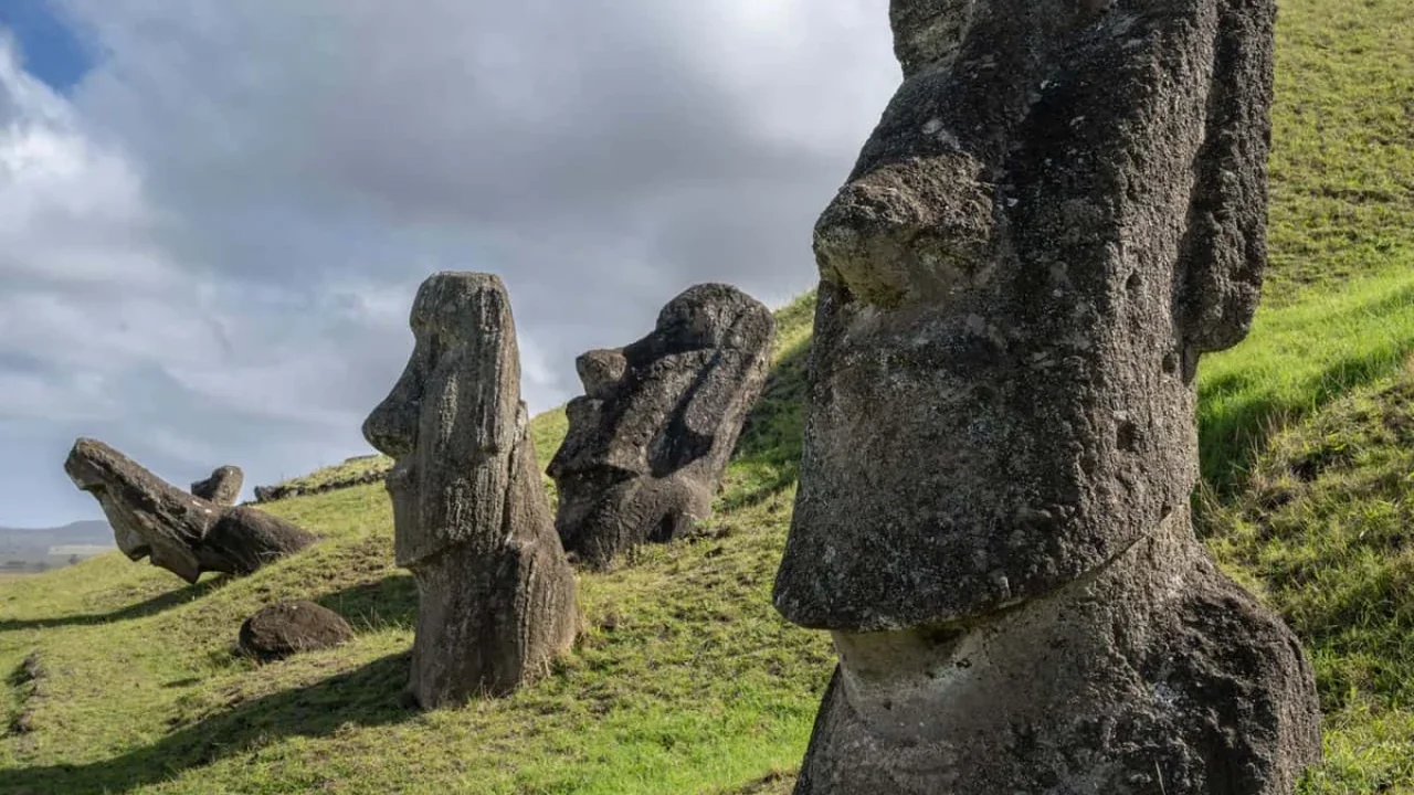 DNA Study Reveals an Unexpected Ancestral Link Between Hawaii and Rapa Nui