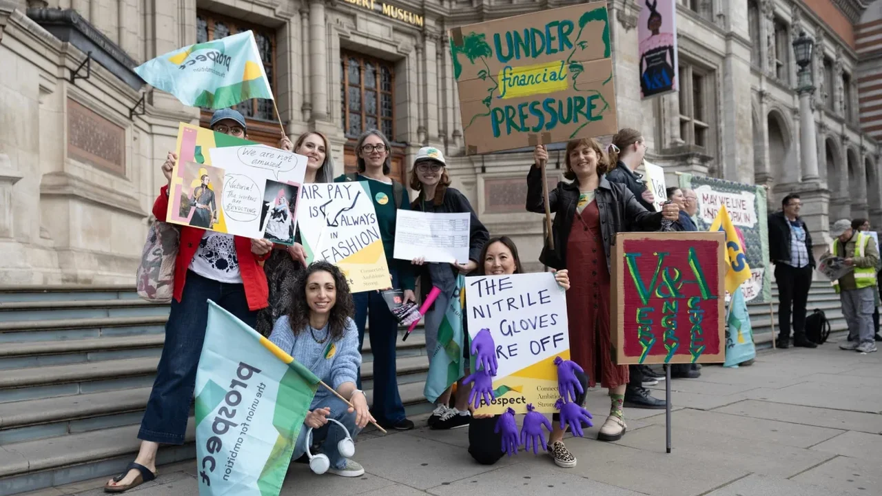 V&A Workers Plan Two-Day Strike Across London Sites