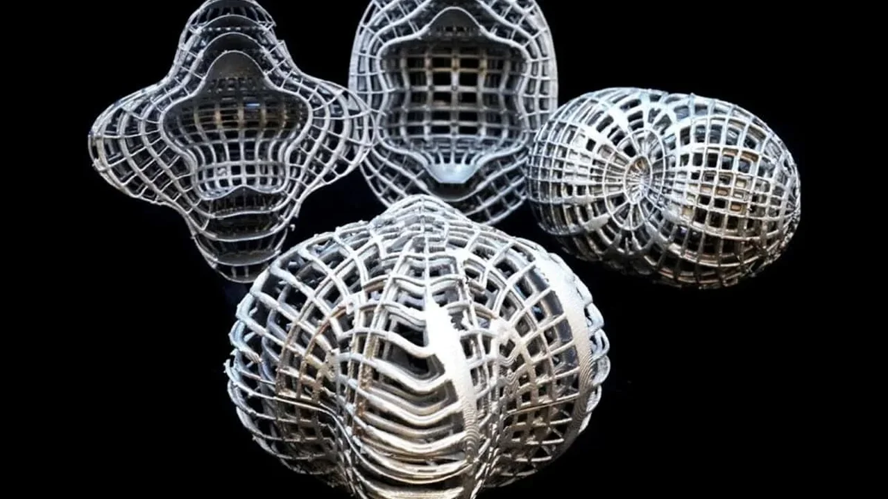3D Thermal Cloak Guides Heat Around Complex Objects