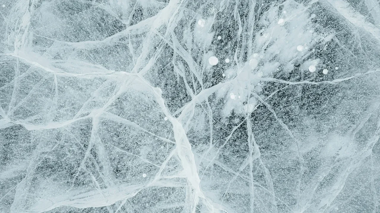Cold-Linked Molecule Extends Worm Lifespan, Raising New Questions for Aging Research