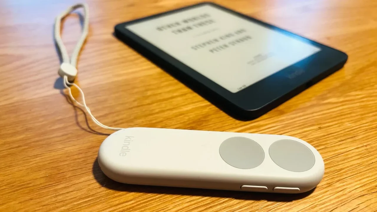 Amazon's Kindle Click Brings Bluetooth Page-Turning to E-Readers