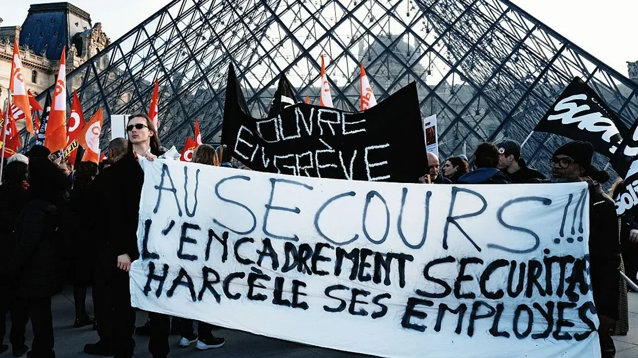 Louvre Reaches Union Agreement, Paving the Way for Museum Improvements